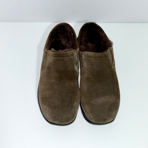 LL Bean Causal Footwear Women
Leather Fur Shoes Clogs Mules Closed Toe
Size 8 - Picture 8 of 12